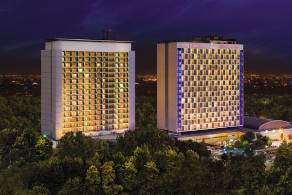 Parsian Esteghlal International Hotel West Tower (Teheran)